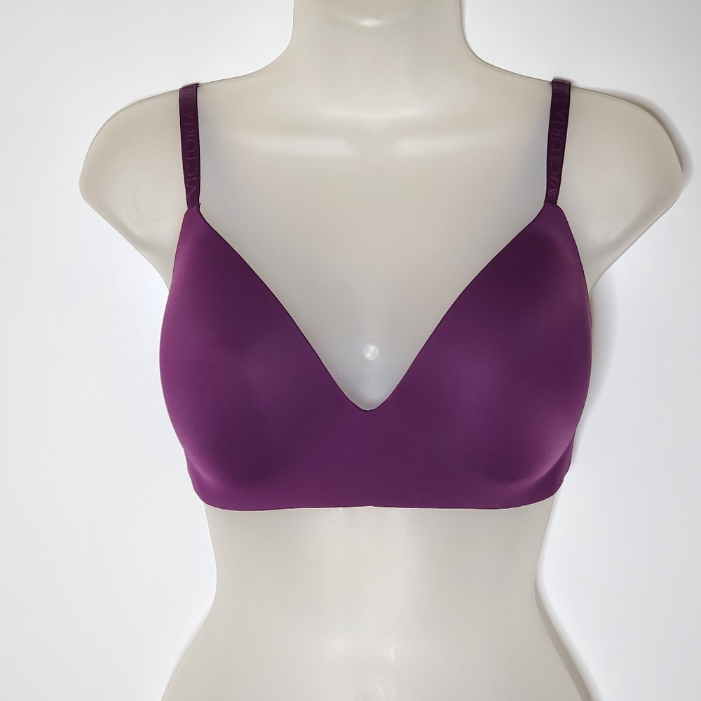Victoria's Secret T-shirt Lightly lined wireless Bra in Dark Purple Size